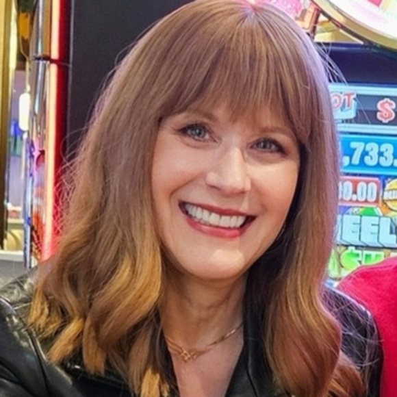 Meet the Posher - Picture 2 of 3